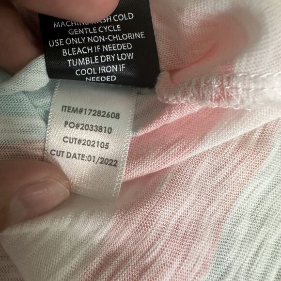 Torrid T-Shirt Women's Size 2 Multicolor Striped Classic Fit Short Sleeve Top 2X - Picture 7 of 10